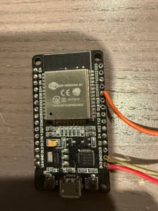 ESP32 DevKit (WROOM-32)